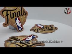 การพิมพ์โลโก้ซิลิโคนแบบกำหนดเอง ป้ายผ้าทอสำหรับเสื้อผ้า