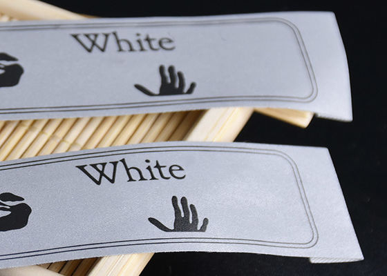 เสื้อผ้าที่กำหนดเอง 3M ป้ายสะท้อนแสงที่พิมพ์ด้วยโลโก้หมึกสีดำ